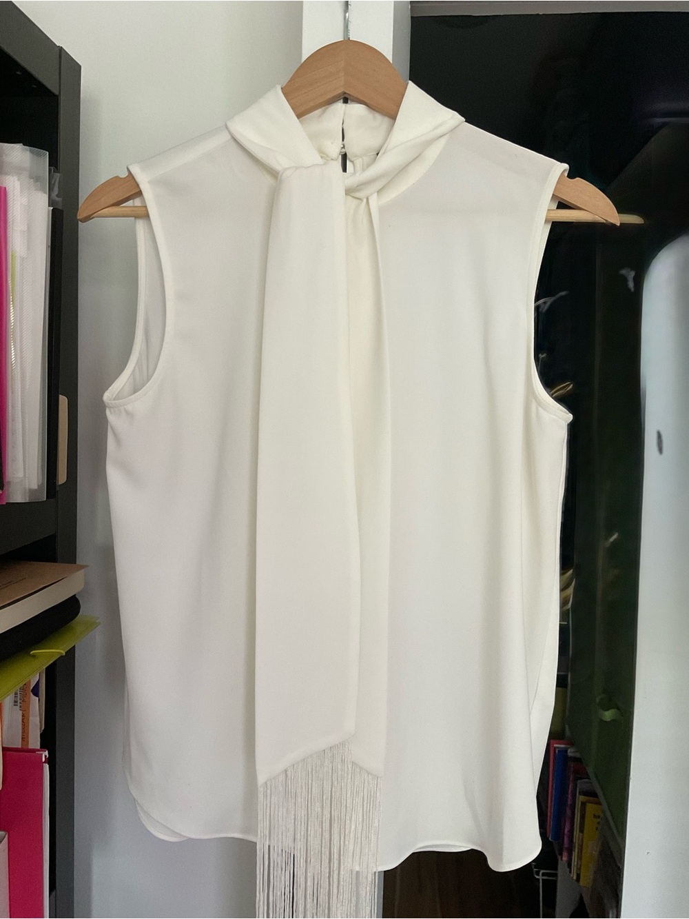 Vince Camuto, Sleeveless, Tie Front, Off White Top